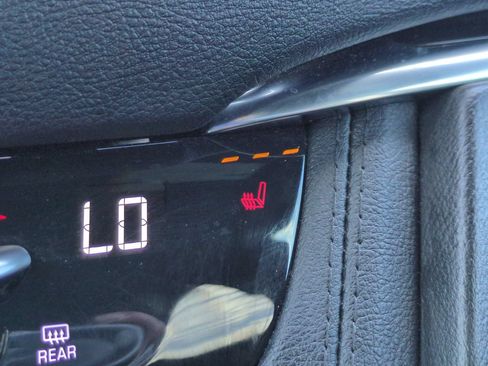 Used 2024 Cadillac XT6 Luxury AWD/4WD image 23