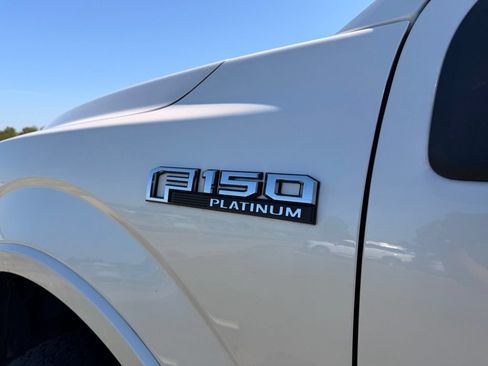 Used 2015 Ford F150 Platinum w/ Equipment Group 701A Luxury AWD/4WD image 15