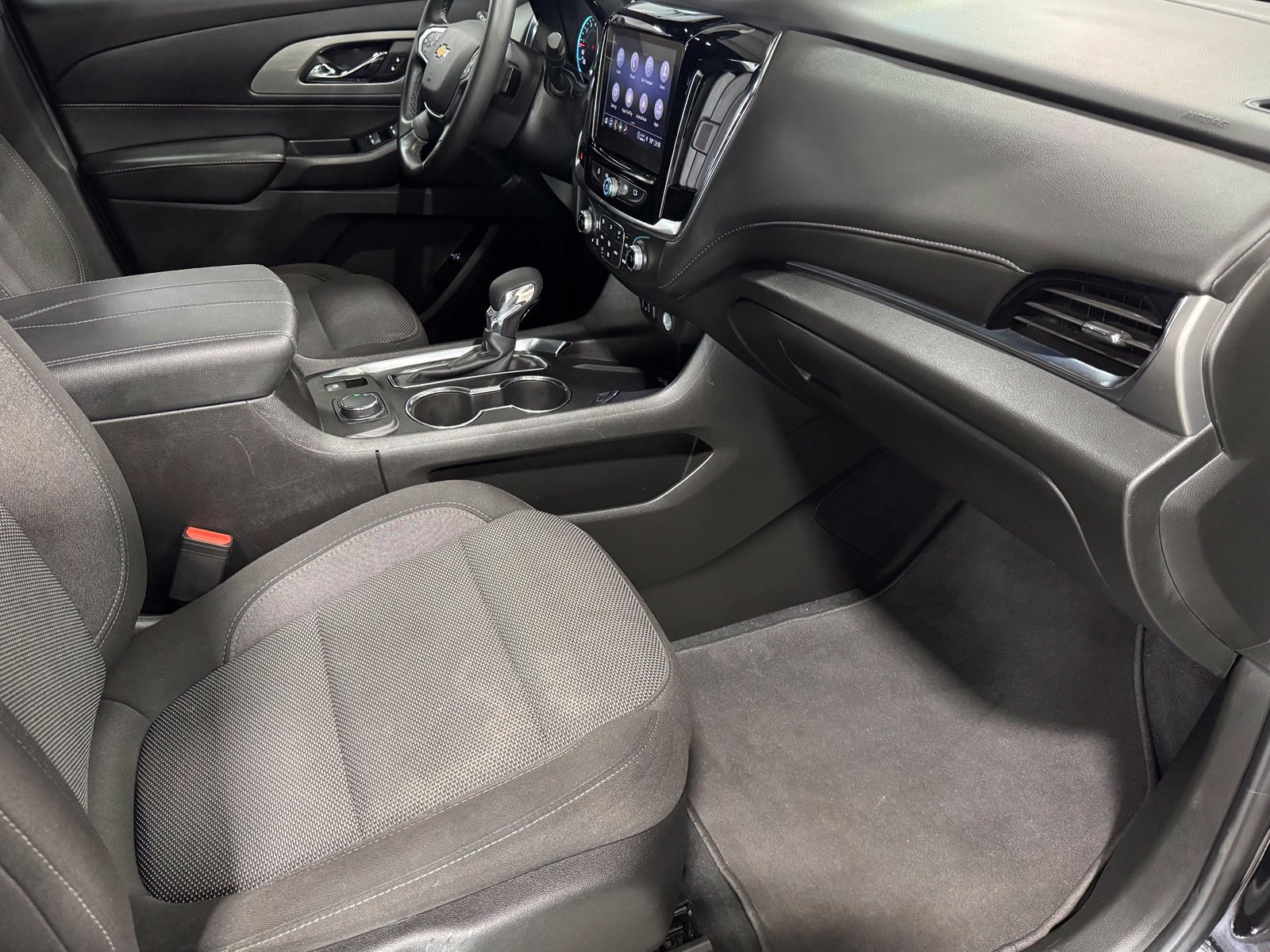 Used 2023 Chevrolet Traverse LT FWD image 54