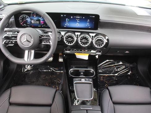 New 2026 Mercedes-Benz CLA 250 image 18