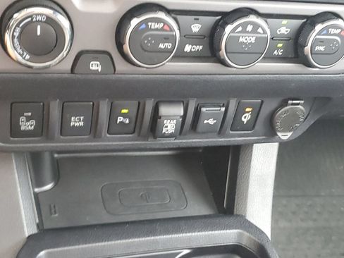 Certified 2021 Toyota Tacoma TRD Sport w/ TRD Premium Sport Package AWD/4WD image 29