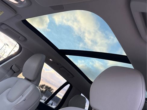 Used 2024 Volvo XC90 B6 Plus w/ Protection Package Premier image 23