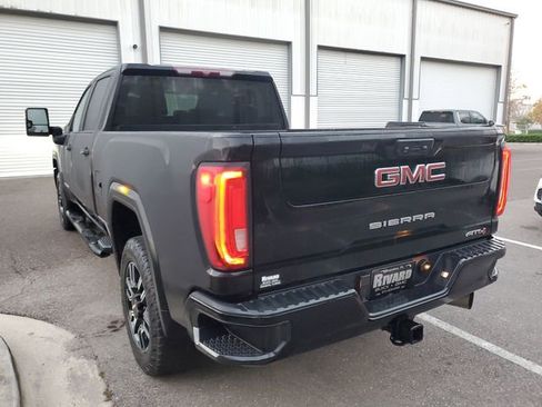 Used 2023 GMC Sierra 2500 AT4 w/ Gooseneck/5TH Wheel Package image 3