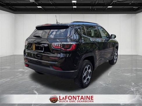 Used 2022 Jeep Compass Trailhawk w/ Trailhawk Convenience Group AWD/4WD image 5