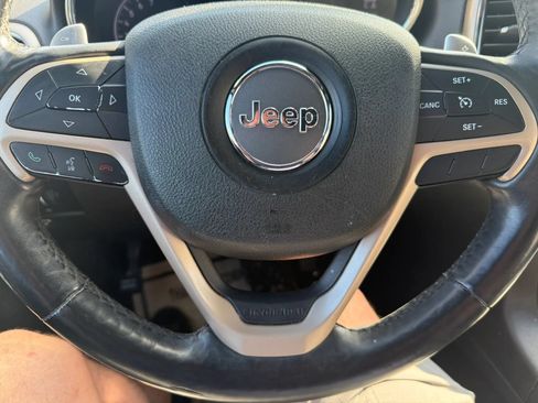 Used 2015 Jeep Grand Cherokee Limited w/ Trailer Tow Group IV AWD/4WD image 16