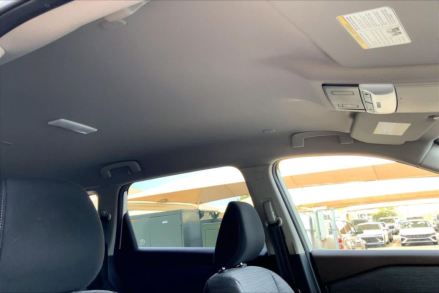 Used 2023 Nissan Rogue SV FWD image 13