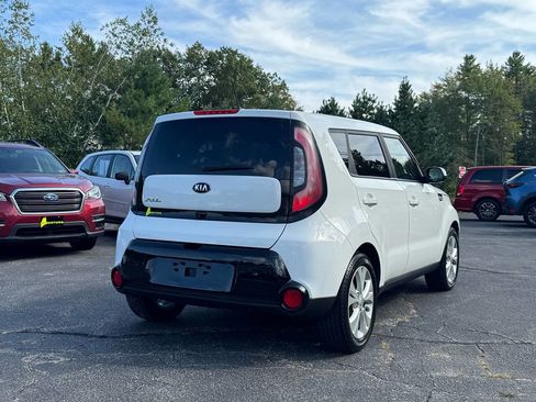 Used 2016 Kia Soul + image 5