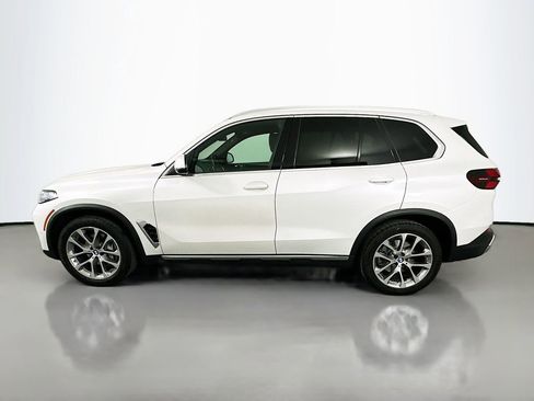 Certified 2024 BMW X5 xDrive40i w/ Premium Package image 8