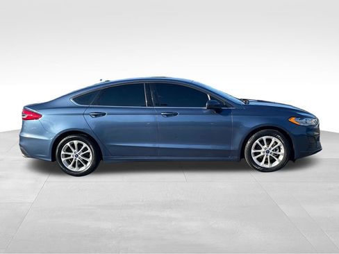 Used 2019 Ford Fusion SE FWD image 9