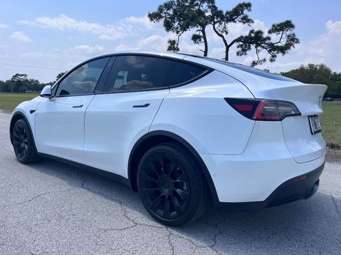 Used 2021 Tesla Model Y Long Range AWD/4WD image 5