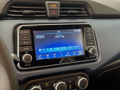 Used 2025 Nissan Versa SV FWD image 21