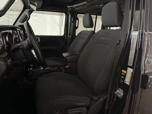 Used 2020 Jeep Wrangler Unlimited Sahara AWD/4WD image 11