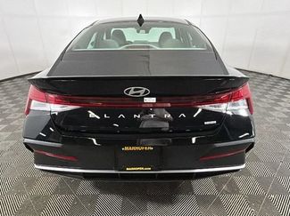 Certified 2025 Hyundai Elantra SEL FWD video 4