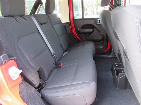 Used 2019 Jeep Wrangler Unlimited Sport S image 27