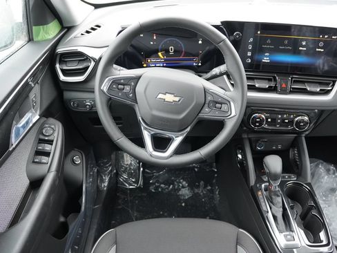 New 2026 Chevrolet TrailBlazer LT w/ Convenience Package AWD/4WD image 13