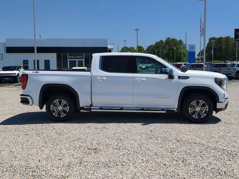 New 2026 GMC Sierra 1500 SLE w/ X31 Off-Road Package AWD/4WD image 9