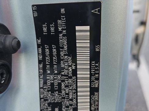 Used 2015 Toyota Sienna LE image 24