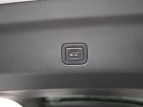 Used 2023 Chevrolet Tahoe Z71 image 50