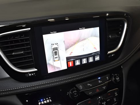 New 2026 Chrysler Pacifica Select AWD/4WD image 14