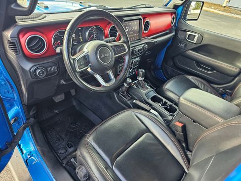 Used 2020 Jeep Gladiator Rubicon image 2