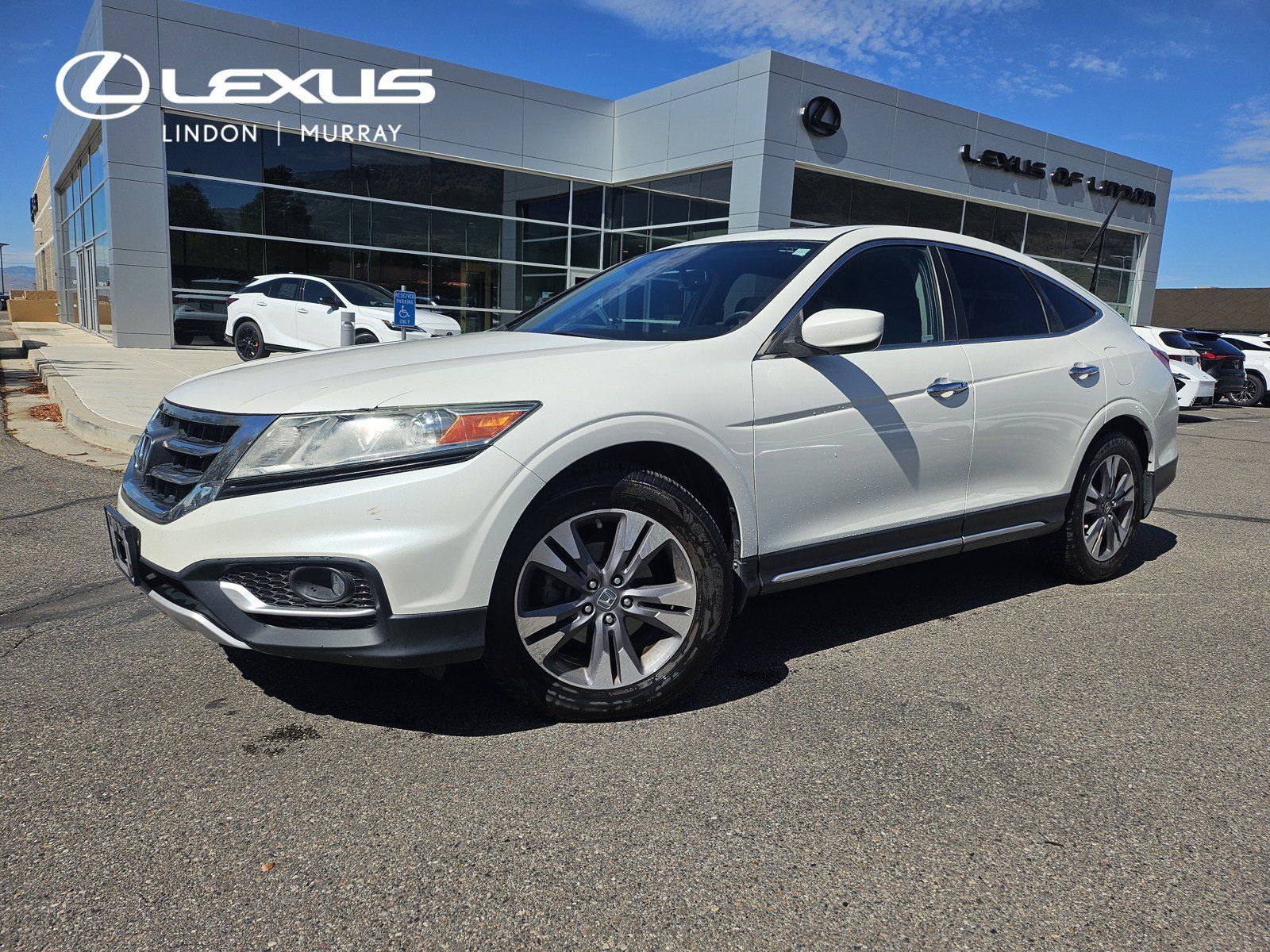 Used 2013 Honda Crosstour EX-L image 1
