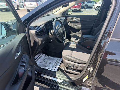 Used 2022 Buick Encore GX Select w/ Sport Touring Package FWD image 7