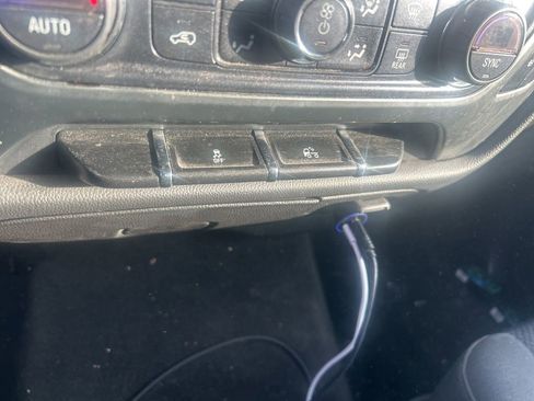 Used 2014 Chevrolet Silverado 1500 LT w/ LT Convenience Package image 36