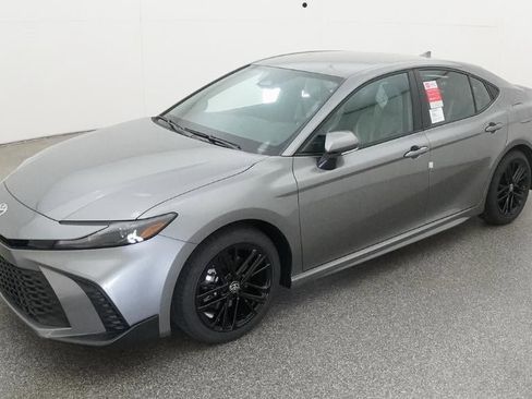 New 2026 Toyota Camry SE FWD image 1