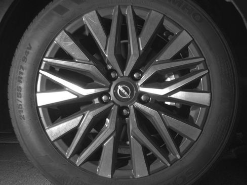 Used 2025 Nissan Altima 2.5 SV image 13