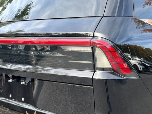 New 2025 Lincoln Navigator L Black Label image 5