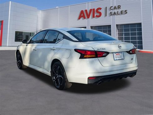 Used 2025 Nissan Altima 2.5 SR image 9