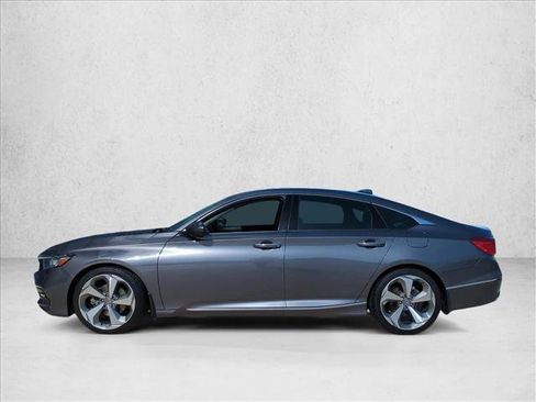 Used 2018 Honda Accord Touring image 9