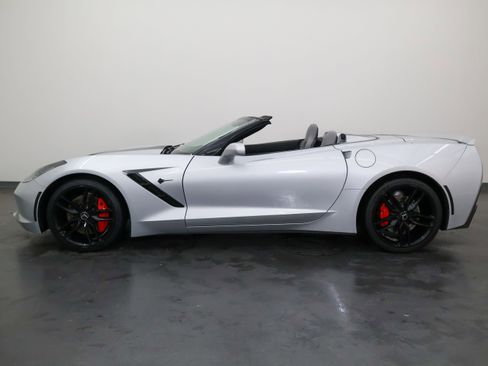 Used 2015 Chevrolet Corvette Stingray Convertible w/ 2LT Preferred Equipment Group RWD image 7