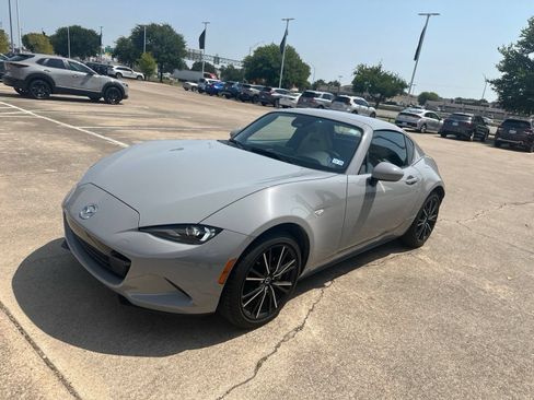 Used 2024 MAZDA MX-5 Miata RF Grand Touring RWD image 4