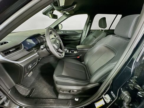 New 2026 Jeep Grand Cherokee Laredo AWD/4WD image 26