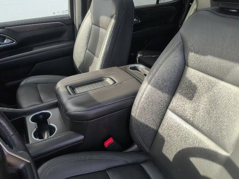 Used 2022 Chevrolet Tahoe LT w/ LT Signature Plus Package image 39