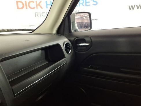 Used 2014 Jeep Patriot Latitude FWD image 21