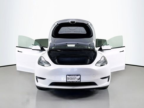 Used 2023 Tesla Model Y Long Range image 32