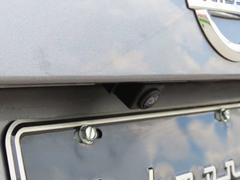 Used 2023 Nissan Sentra SV FWD image 13