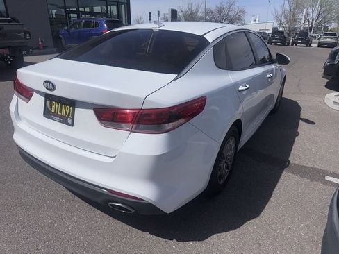 Used 2018 Kia Optima LX image 4