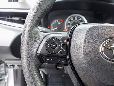 Used 2022 Toyota Corolla LE image 18