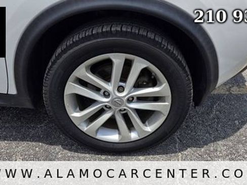 Used 2014 Nissan Juke SL FWD image 13