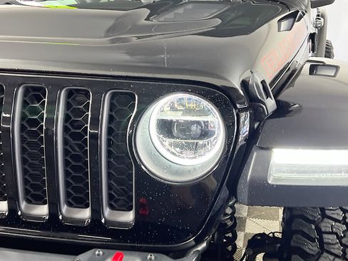 Used 2020 Jeep Gladiator Rubicon image 12