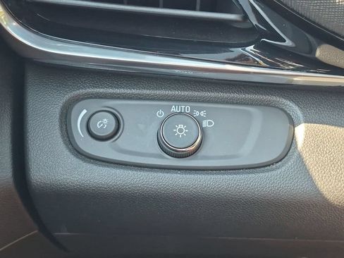Used 2024 Buick Envista Avenir FWD image 36