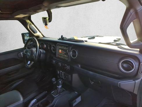 Used 2020 Jeep Wrangler Unlimited Sahara image 24