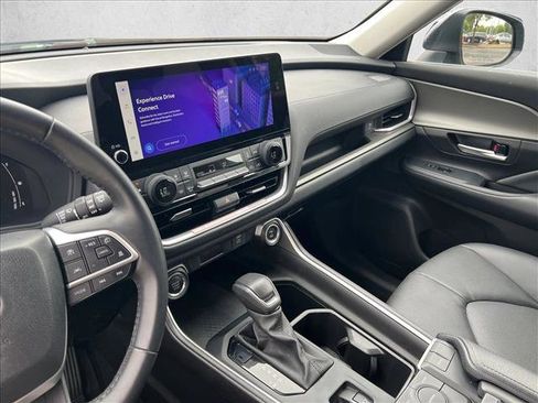 Certified 2025 Toyota Grand Highlander FWD image 15