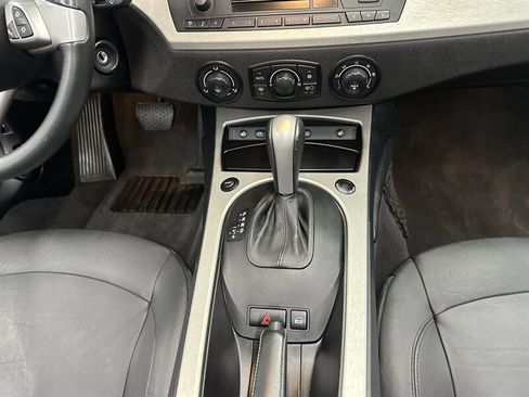 Used 2005 BMW Z4 3.0i RWD image 16