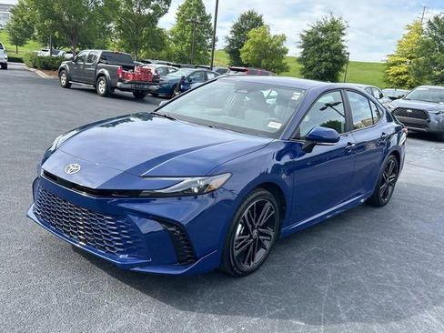 Used 2025 Toyota Camry XSE AWD/4WD image 8