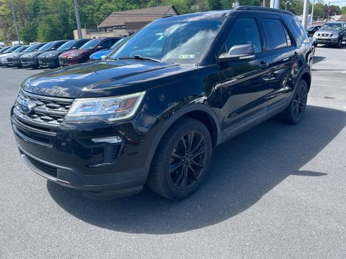 Used 2018 Ford Explorer XLT w/ Equipment Group 202A image 20