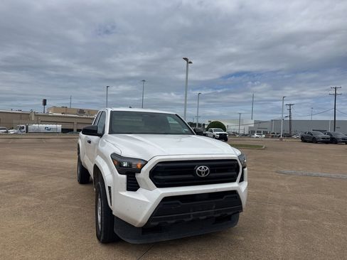 Used 2024 Toyota Tacoma SR RWD image 2